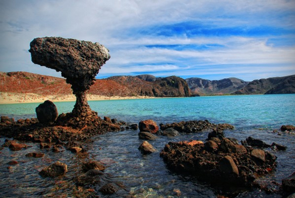 Luxury Yachts La Paz, La Paz Yacht Charters, La Paz Luxury Yacht Charter, Yacht charters La Paz, Hire a boat in La Paz Mexico, Luxury yacht charters La Paz Mexico,